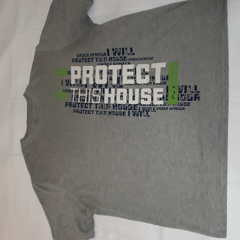 Under Armour Gray Graphic Tee